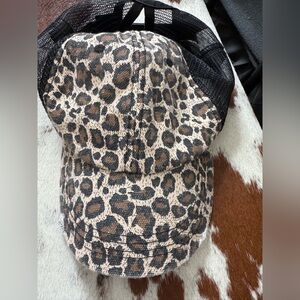 Big Cheetah Trucker Ponytail Hat NWOT